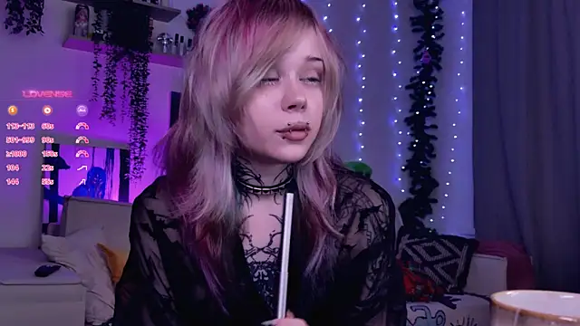 Lollyshy's cam snapshot