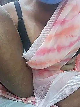 chandhutelugugirlhyd's cam snapshot