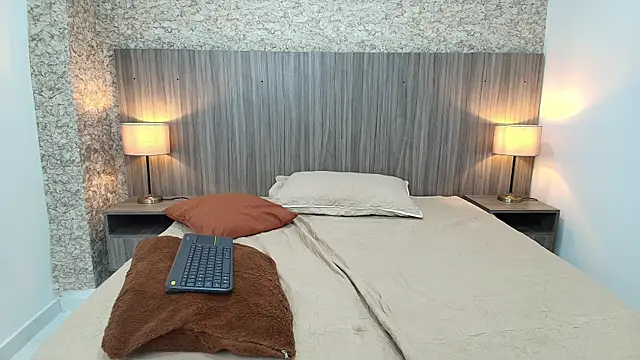 zoe_bermudez's cam snapshot