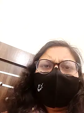 Mahira_sharma01's cam snapshot