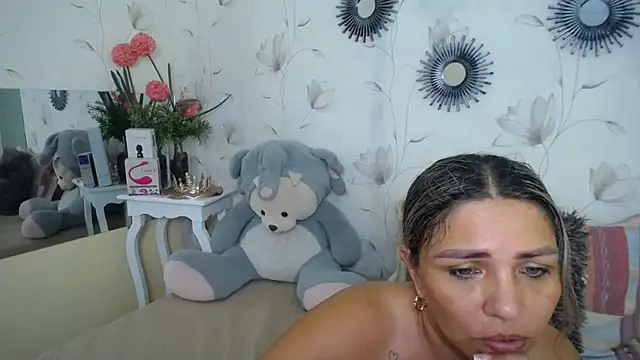 cum_bigass's cam snapshot