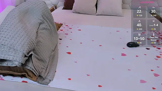 NaughtyLoryy live sex cam