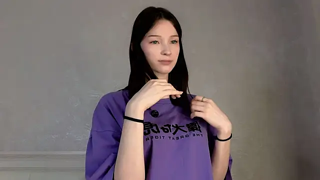 YvonneShames's cam snapshot