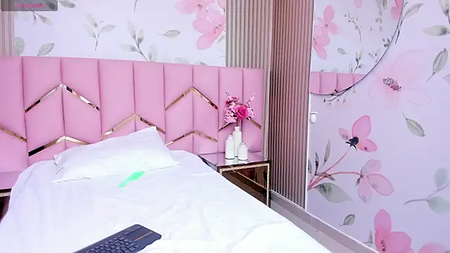 Saritasweet18's cam snapshot