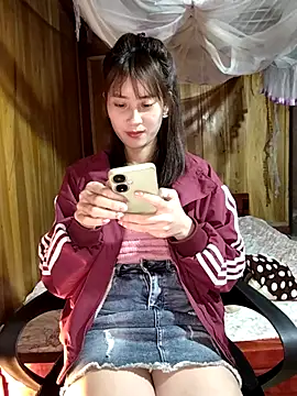 Em_xinh01's cam snapshot