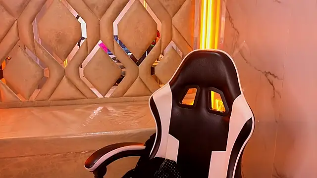 Maia_Tx's cam snapshot