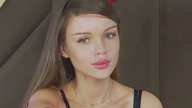 MarilynNova's cam snapshot