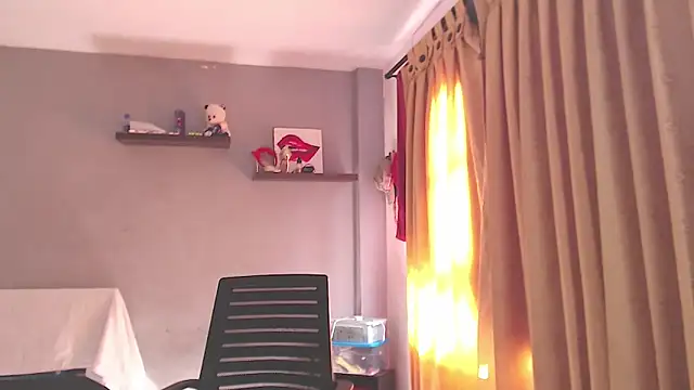 SusanLeroy's cam snapshot