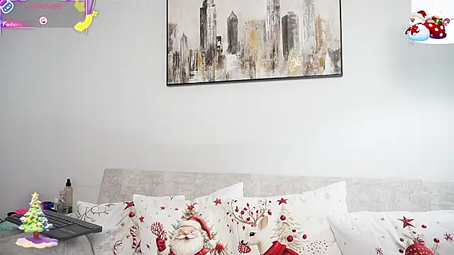 Sara_Charmy's cam snapshot