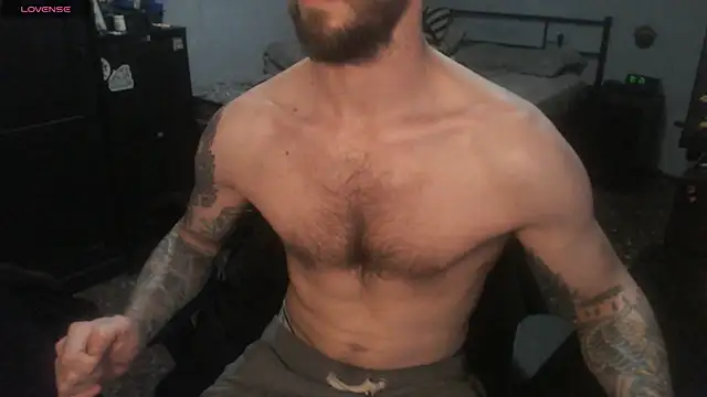 SexxxyLouis live sex cam