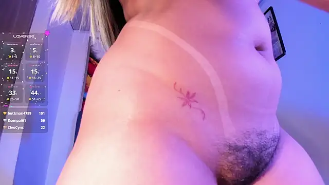 Violet_Blazee's cam snapshot