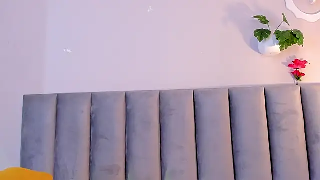 Emely_Deluxe's cam snapshot