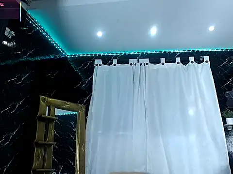 Hillary_queen's cam snapshot