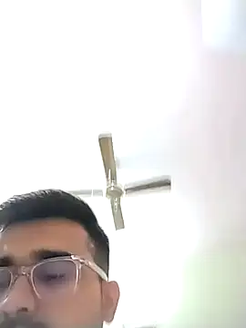 horny_purush's cam snapshot