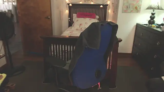 SASSYTHANG's cam snapshot