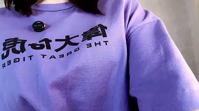 YvonneShames live sex cam