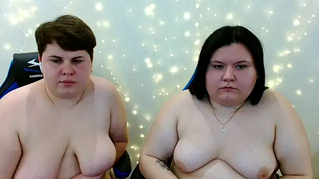 BeckyAndHellen live sex cam