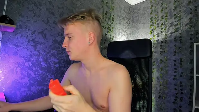 AlexxSweet live sex cam