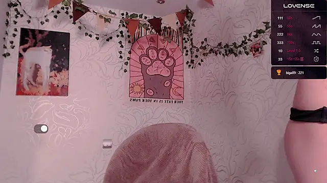 _miraclecattt_'s cam snapshot