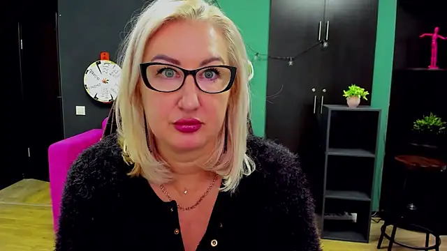 ChristyBrooks's cam snapshot