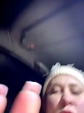 BigboobsDream99's cam snapshot