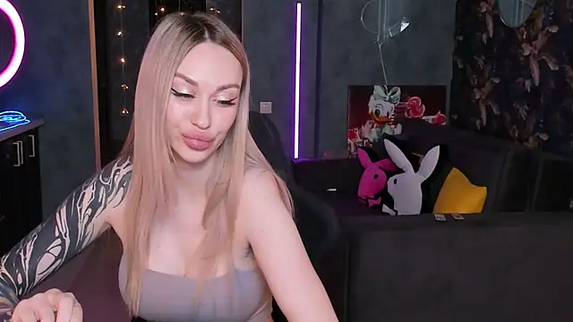 Blckmirrorr's cam snapshot