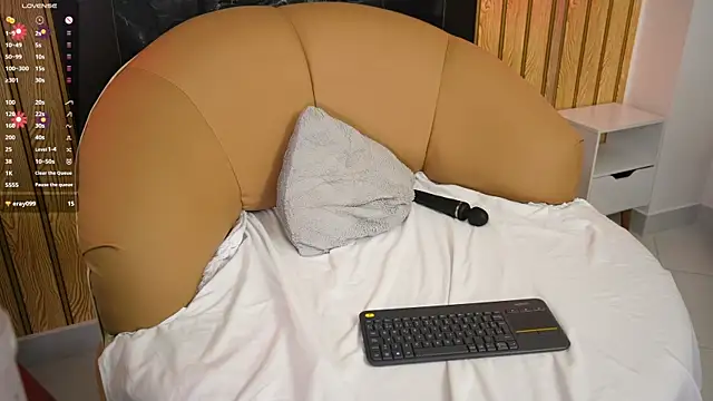 Camilaperson's cam snapshot