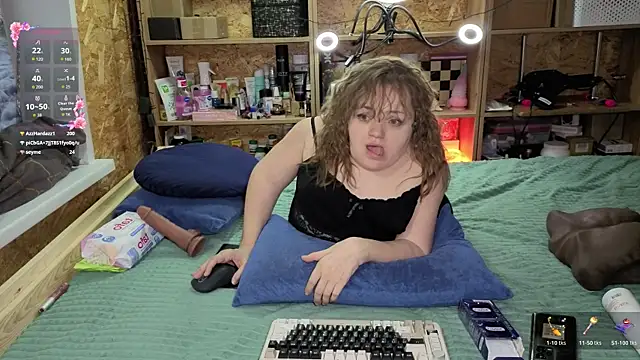 MiniNatalie's cam snapshot