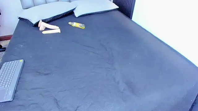 sarah_cleir's cam snapshot