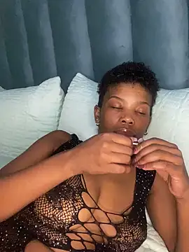 Busty_Erotic's cam snapshot