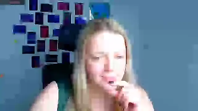 Samantha_Gloww's cam snapshot