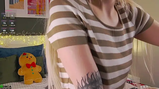 SaraHearts's cam snapshot