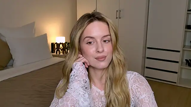 RozzitaBedberry's cam snapshot