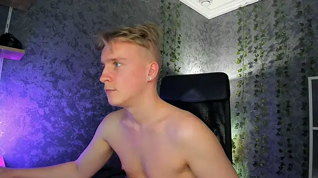 AlexxSweet live sex cam