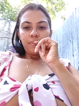 CallMeHeaven's cam snapshot