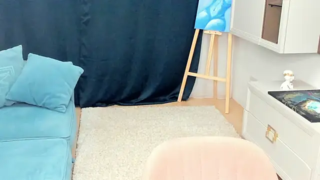 HienBiddie's cam snapshot