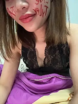 lonelygirl_k2's cam snapshot