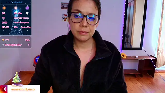 aimee_fordd's cam snapshot