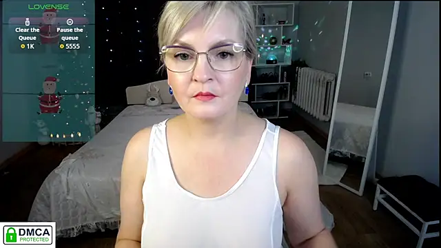 BlondeBrilliant7 live sex cam