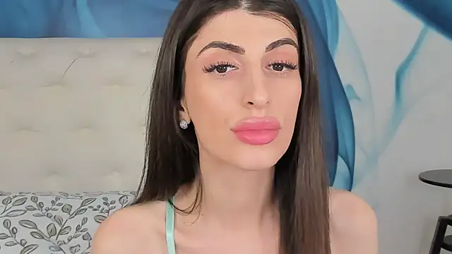 SkinnyDolly's cam snapshot