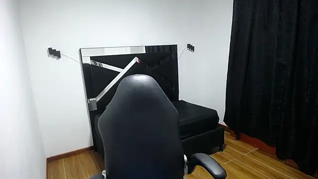 KiaraFoster's cam snapshot