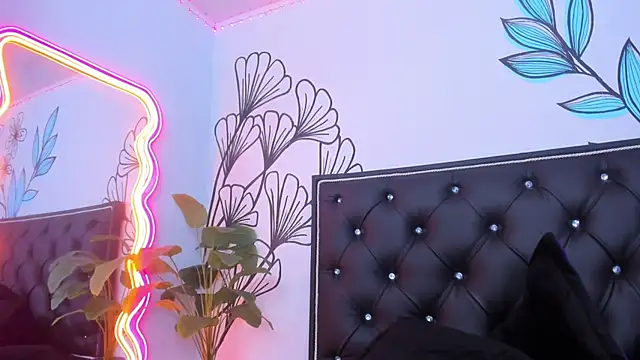 Sweet_Ariadna_'s cam snapshot