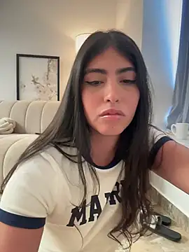 Gaby_zahir_'s cam snapshot