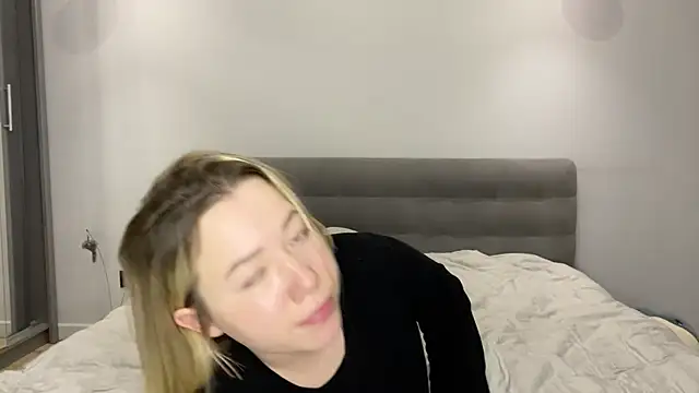 Embersweetbunny live sex cam