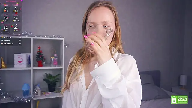 EarnestineGyllenband's cam snapshot