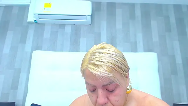 LeahMillerr's cam snapshot