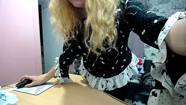 Helen1974's cam snapshot