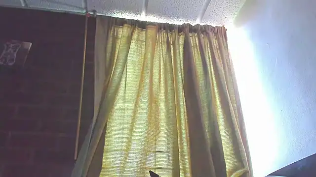 LatinaMature_'s cam snapshot