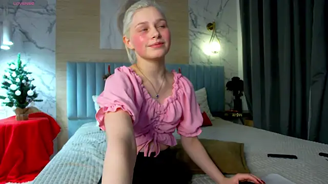 SandyShayes live sex cam