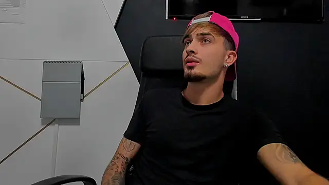 BrandonTate's cam snapshot